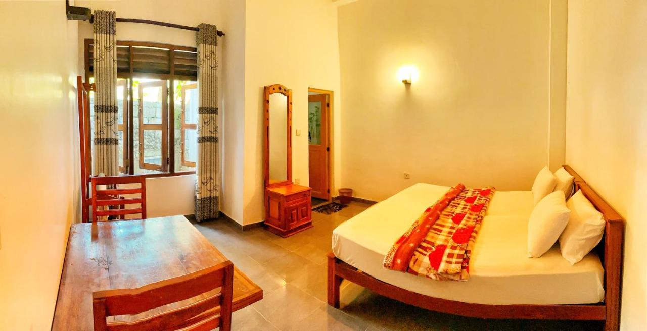 נלת'אניה Adams Peak Inn מראה חיצוני תמונה