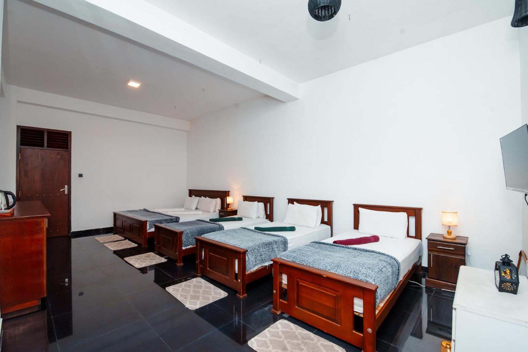 נלת'אניה Adams Peak Inn מראה חיצוני תמונה