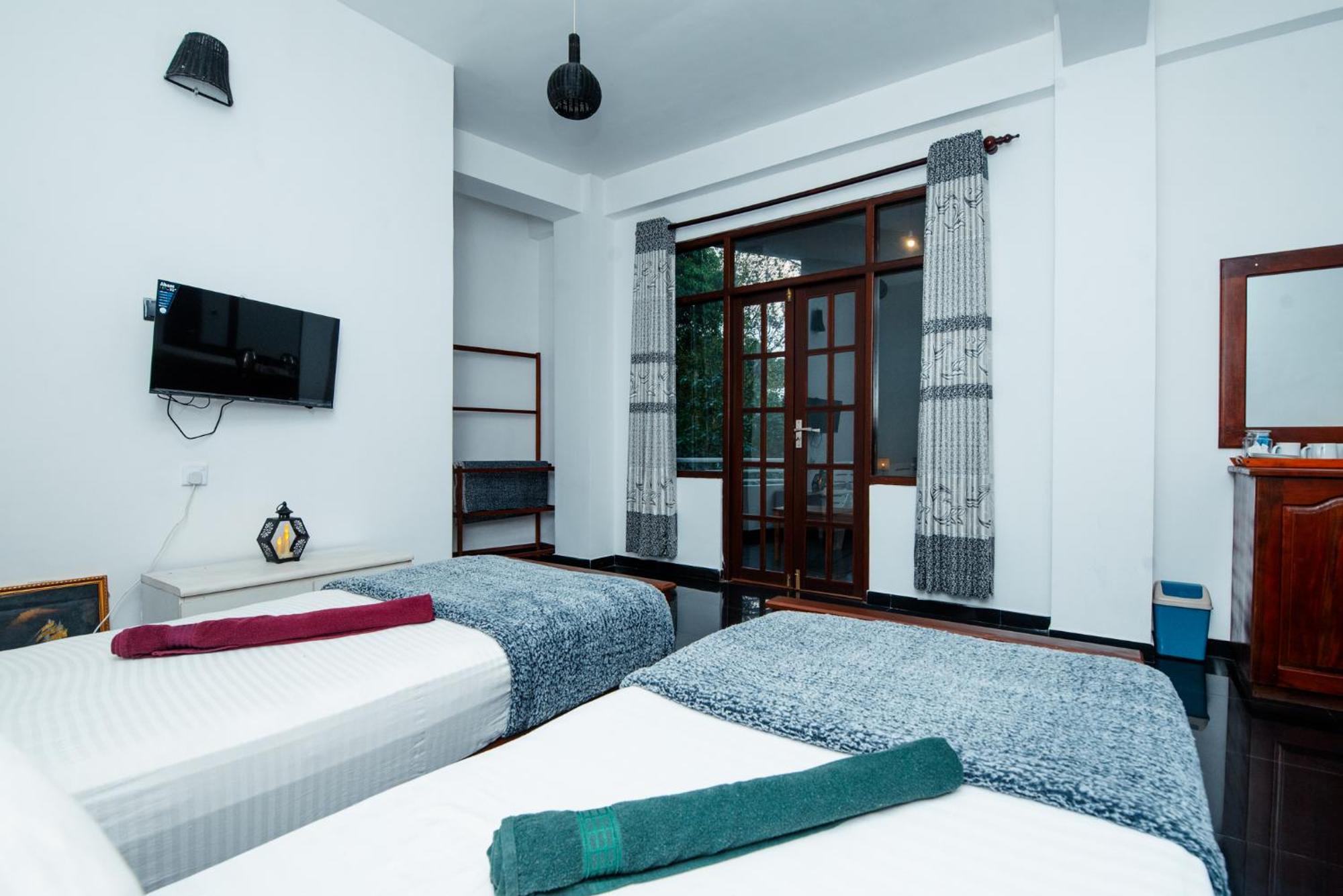 נלת'אניה Adams Peak Inn מראה חיצוני תמונה