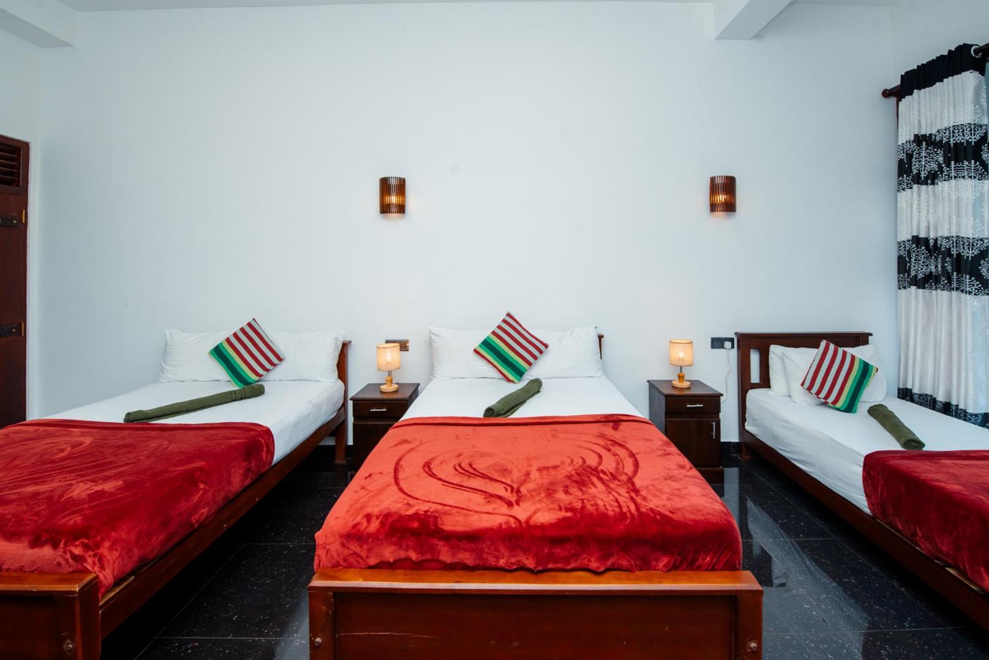 נלת'אניה Adams Peak Inn מראה חיצוני תמונה