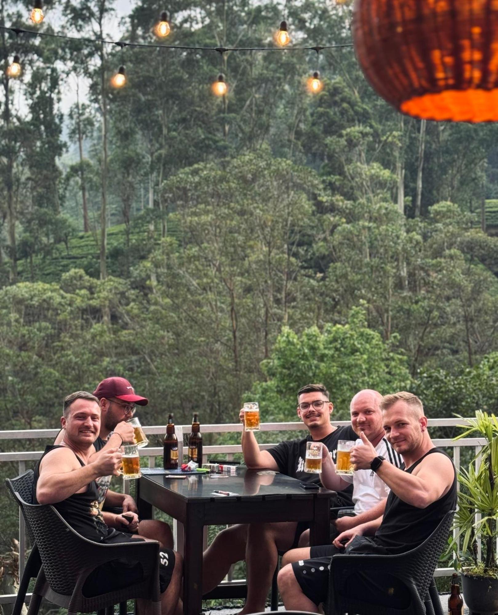 נלת'אניה Adams Peak Inn מראה חיצוני תמונה